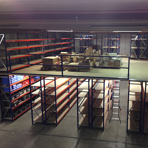 magazijnstelling met vloer